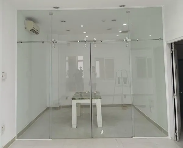 Cửa lùa 2 cánh kính cường lực 10mm