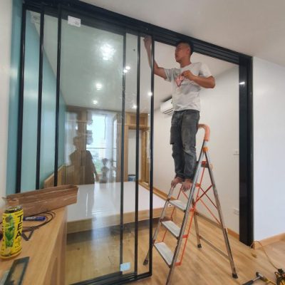 Cửa Slim 3 cánh trượt không ray dưới