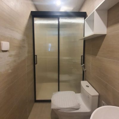 Cửa lùa không ray 2 cánh dùng ngăn phòng wc