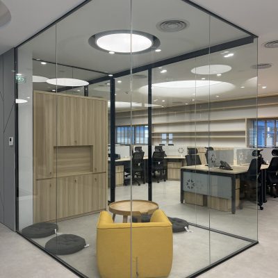 Phòng làm việc bằng kính cường lực