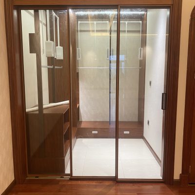 Cửa nhôm Slim 3 cánh trượt không ray màu vân gỗ