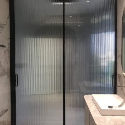 Cửa nhôm trượt 2 cánh kính sóng