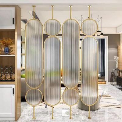 Vách ngăn trang trí kính sóng kết hợp khung inox mạ PVD