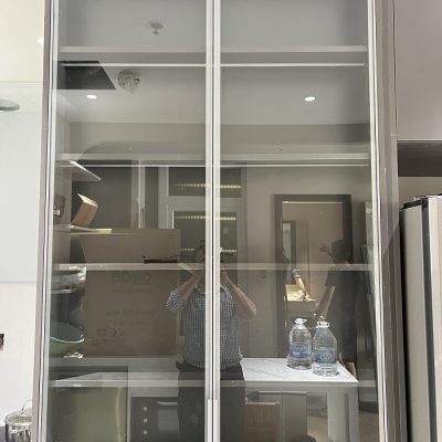 Cánh kính tủ màu ghi tay CNC 200mm